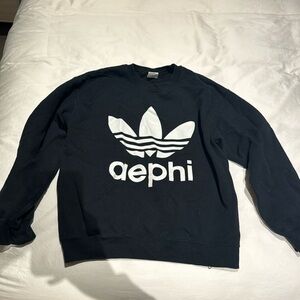 Black aephi crew neck